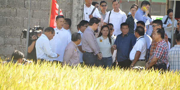DUMALO si Pangulong Rodrigo Duterte sa Grand Harvest Festival ng She Leng Agritech Corporation sa Nmapmci Compound, sa Brgy. Tabacao, Talavera, Nueva Ecija. (JACK BURGOS) 