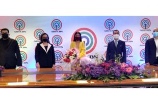 Deo Endrinal, Cory Vidanes, Lovi Poe, Carlo Katigbak, Rick Tan