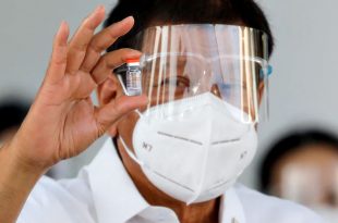 Duterte, Face shield