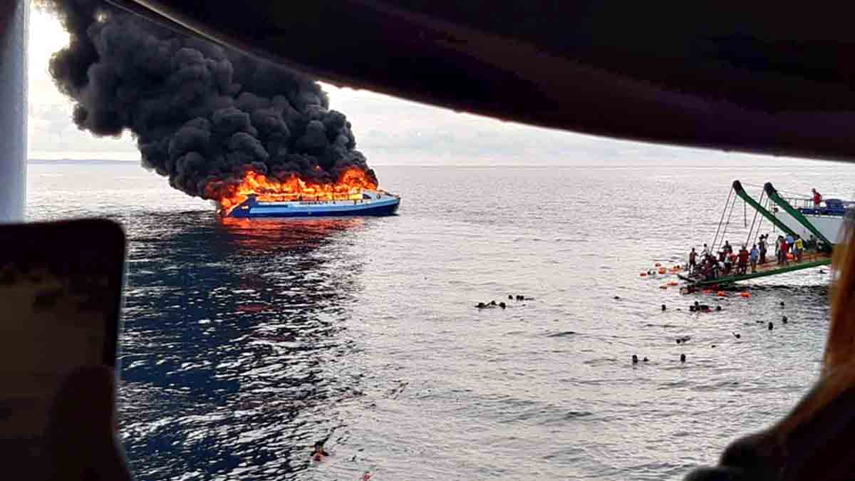 Mercraft 2 RORO fire Real Quezon