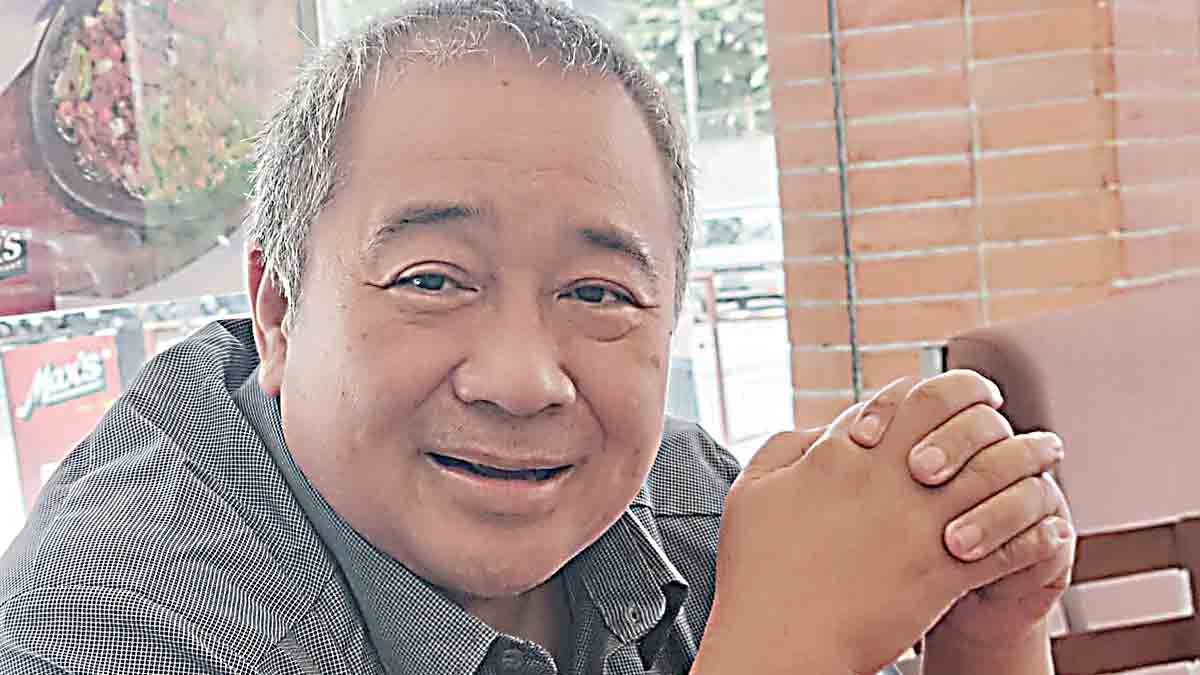 Dr Michael Aragon