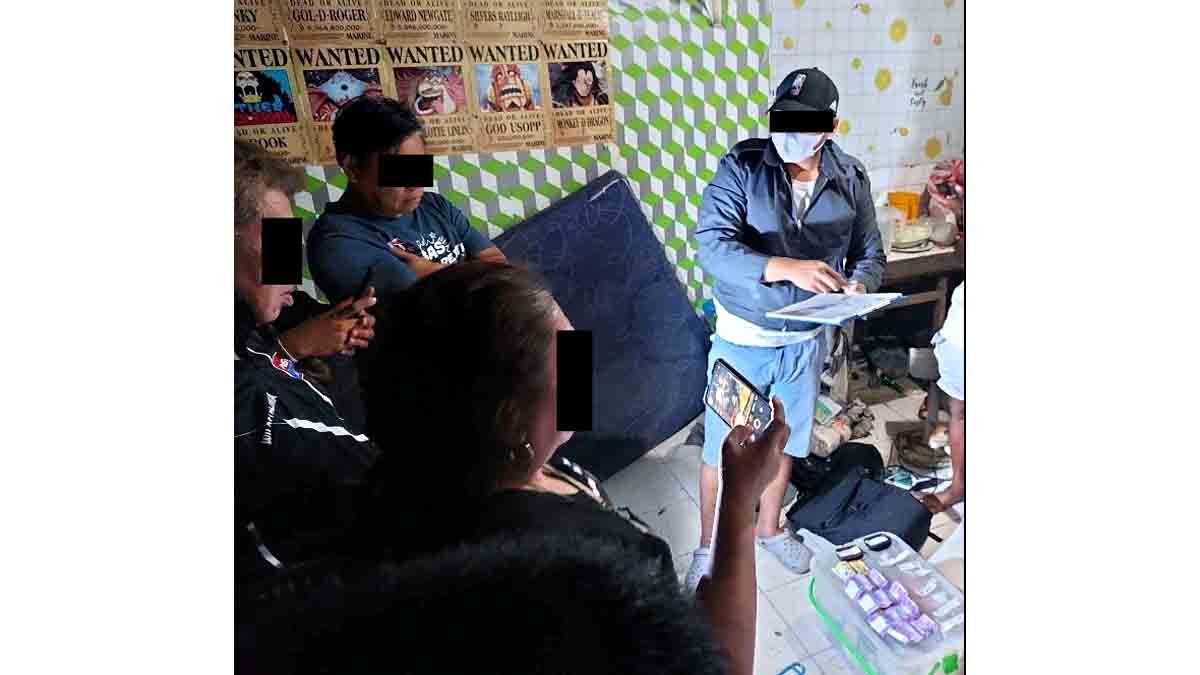 3 bagets tiklo sa buy-bust P45,000 droga nasamsam Boy Palatino photo
