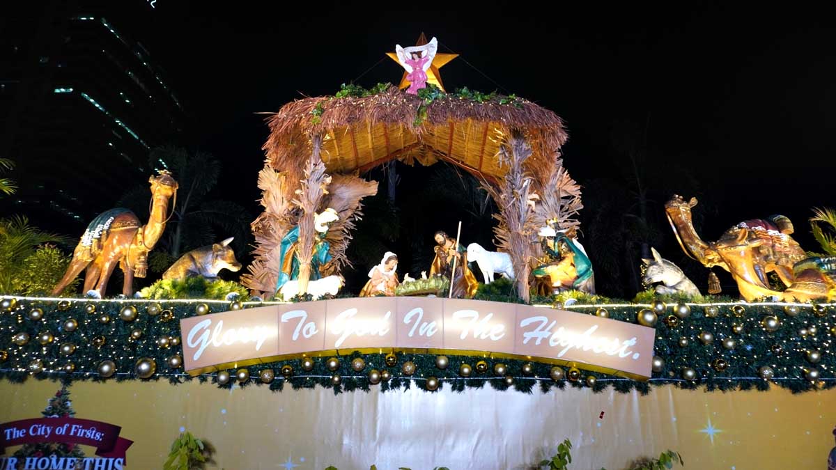 Pagpailaw ng taunang higanteng Belen display
