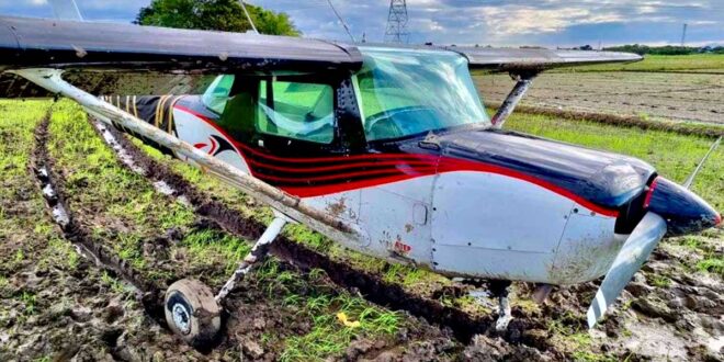 Cessna plane 152 nag-crash landing sa bulacan