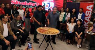 Shakeys Super League Collegiate Pre-season Championship inilunsad