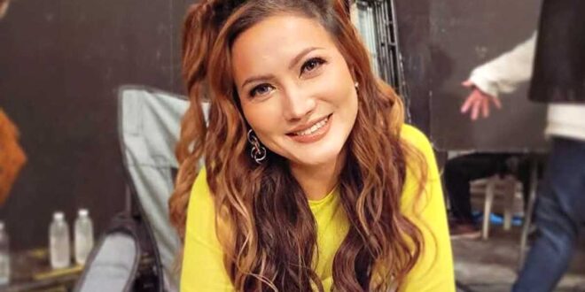 Mia Pangyarihan