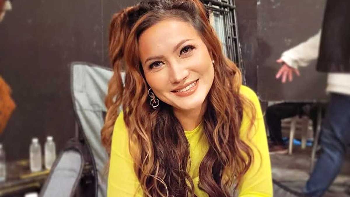Mia Pangyarihan