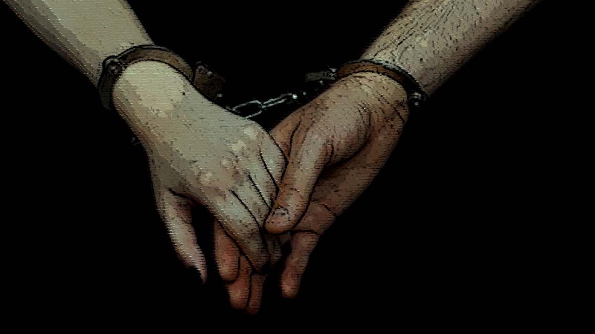 Couple Arrest Hand Cuffed Posas