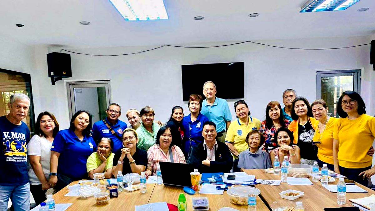 Victorino Mapa High School Alumni Association Inc VMHSAAI Blue Falcon Award