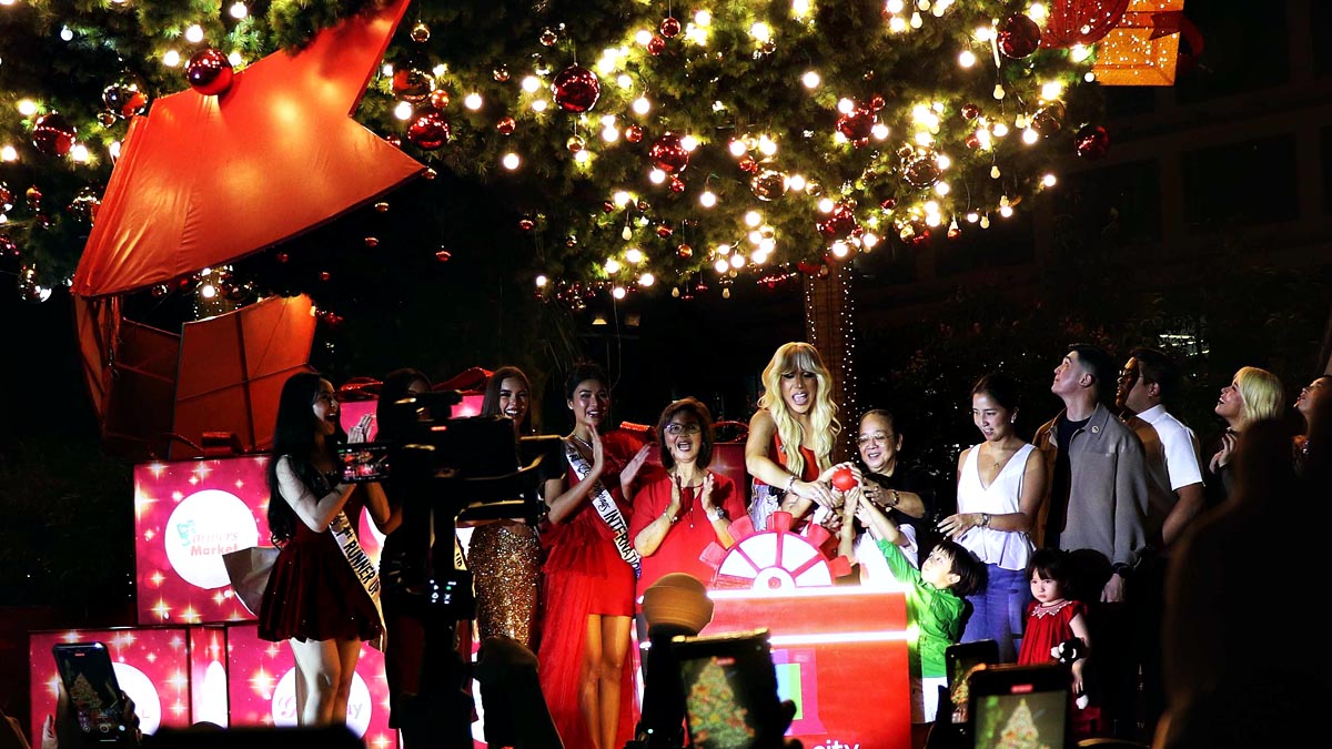 Vice Ganda Araneta Xmas Tree
