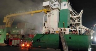 Cargo ship tinupok ng apoy; 3 sugatan sa Manila North Harbor