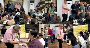 Tulong pinansiyal sa pamilya ng OFWs ipinagkaloob ni Mayor Atty. Christian Natividad