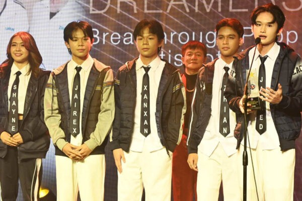 Blue Dreamers PH naka-2 award agad