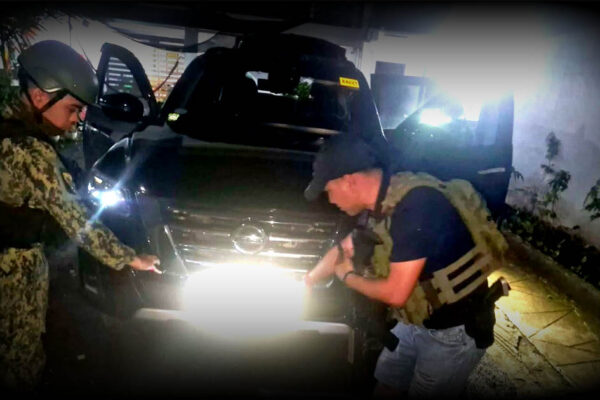 Black Nissan Terrano Quezon Police