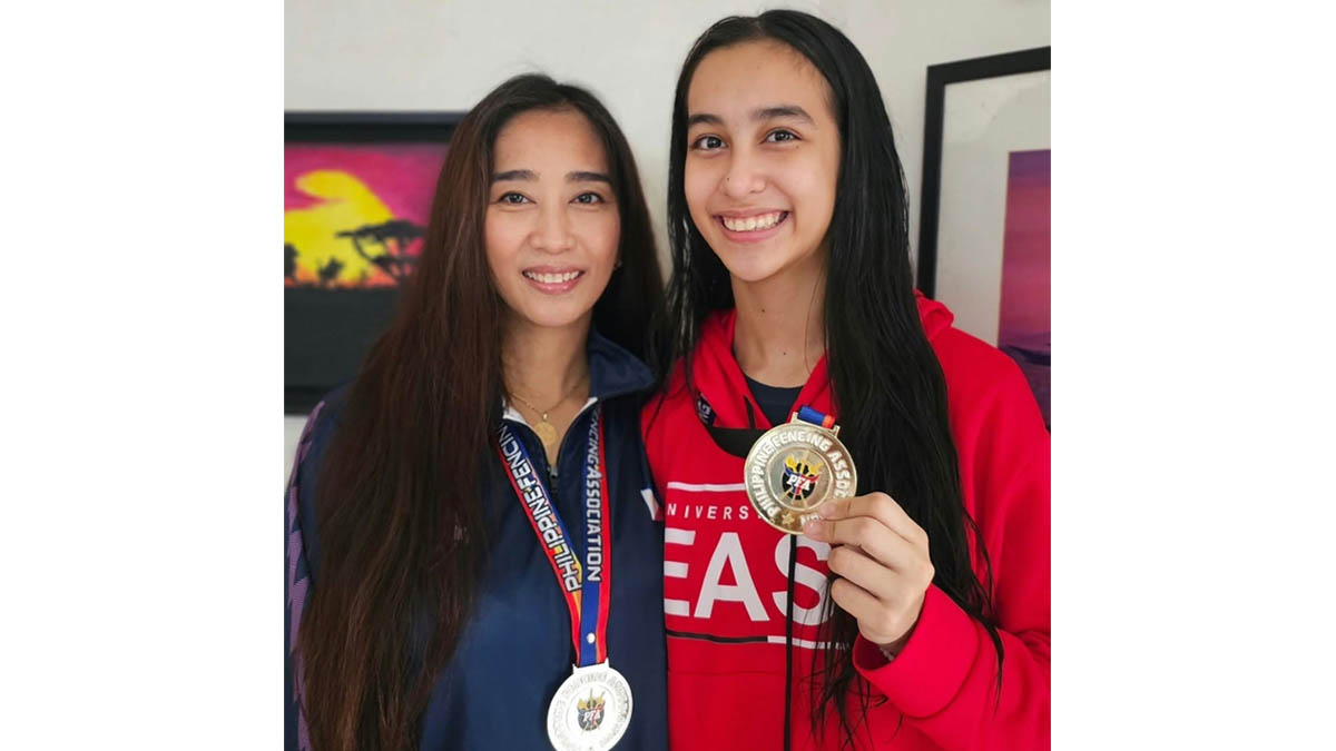 Glowlyn Malipol Christine May Morales Foil Fencing