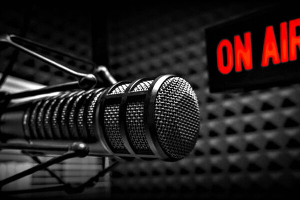 radio broadcast on air Mic